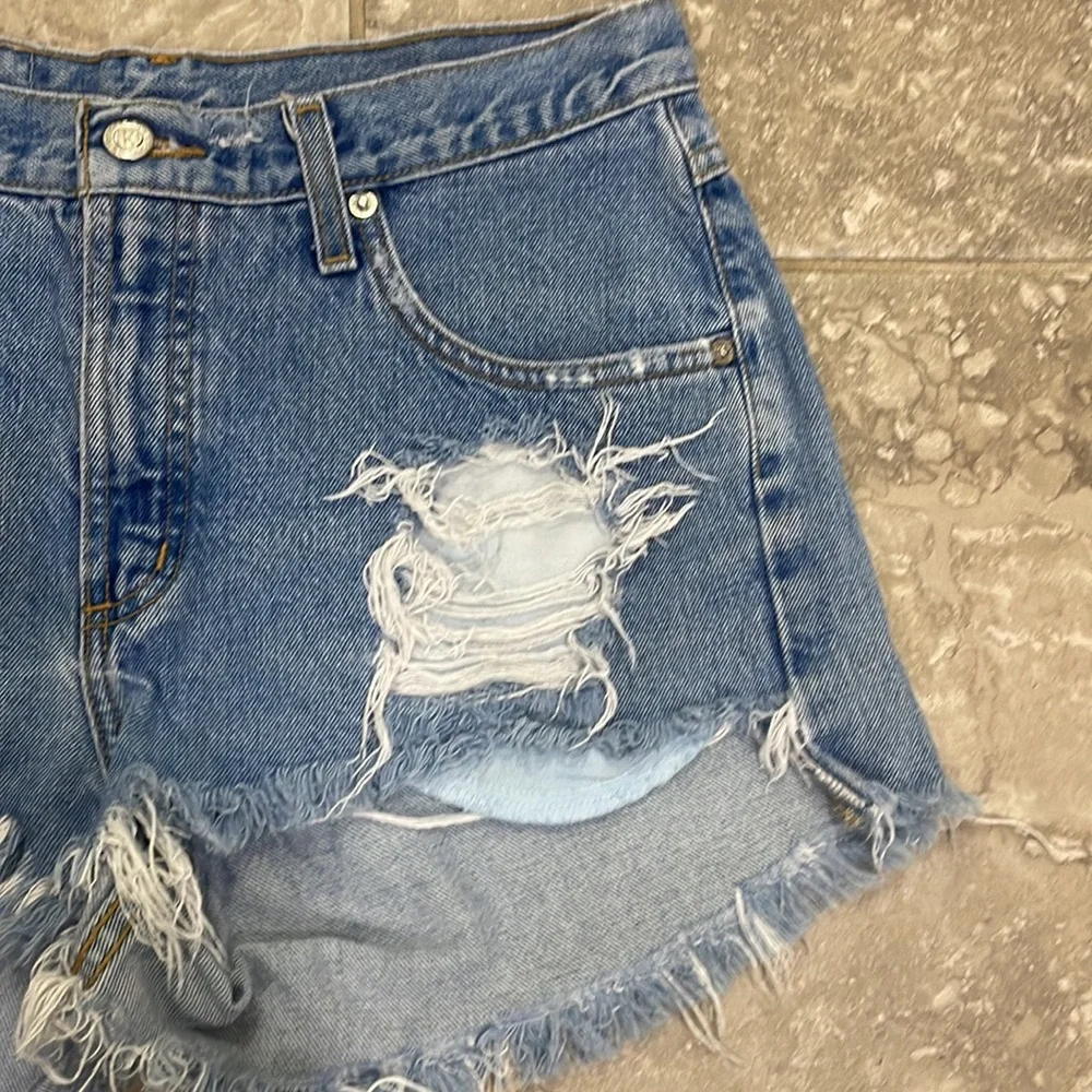 Vintage‎ Rockies Women's High Waist Distressed Denim Short Sz 11